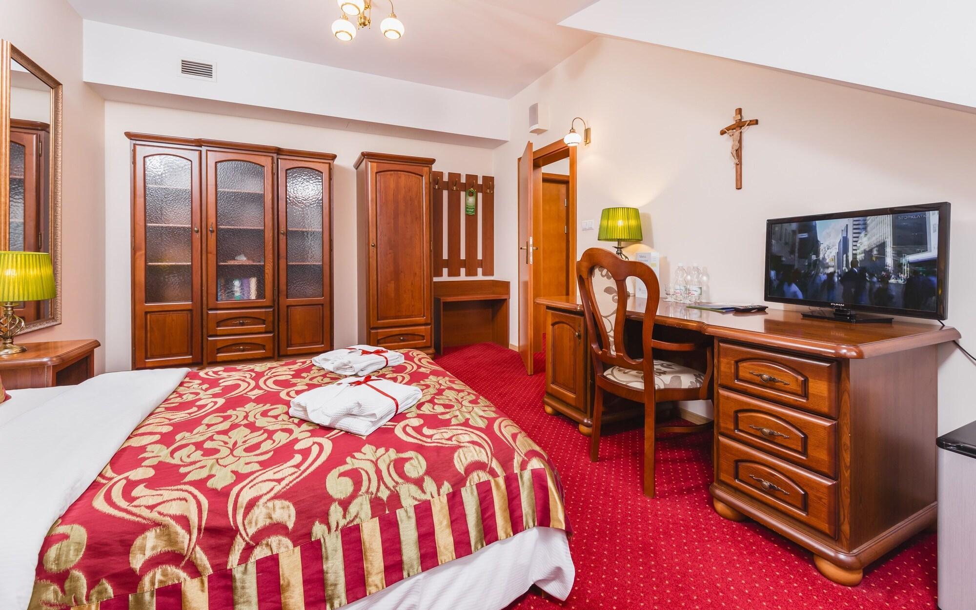 Domus Mater Hotel Красков Екстериор снимка